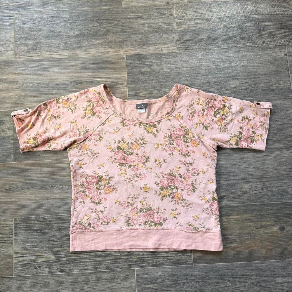Y2K Pink floral coquette sweater top short sleeve with button detail Dots